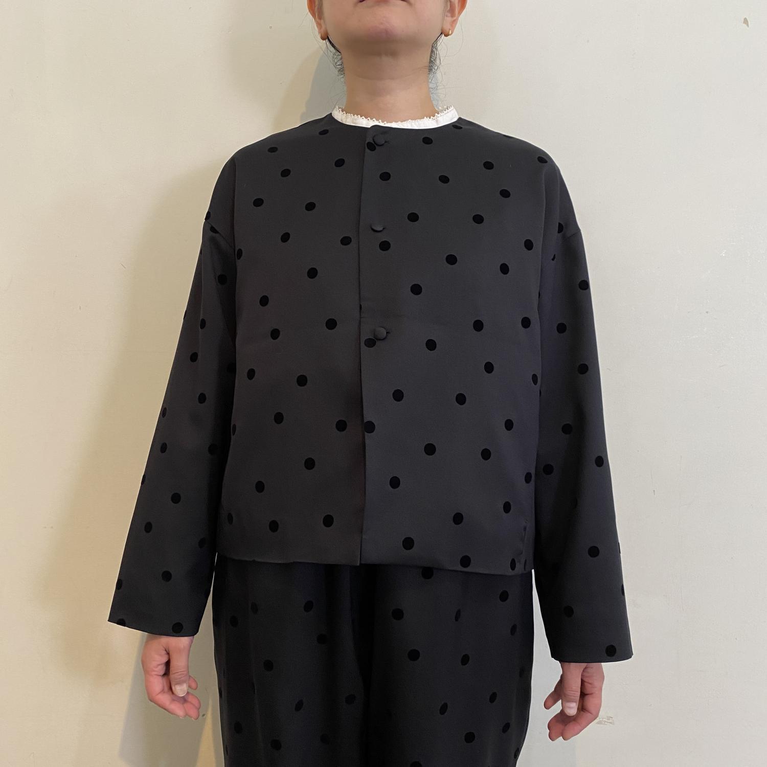 ウーリービエラ_ドット　ジャケット_ドット